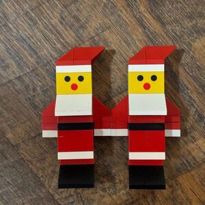 LEGO Santa Claus figure from the 1986/1988 Set 1555 (set of 2)